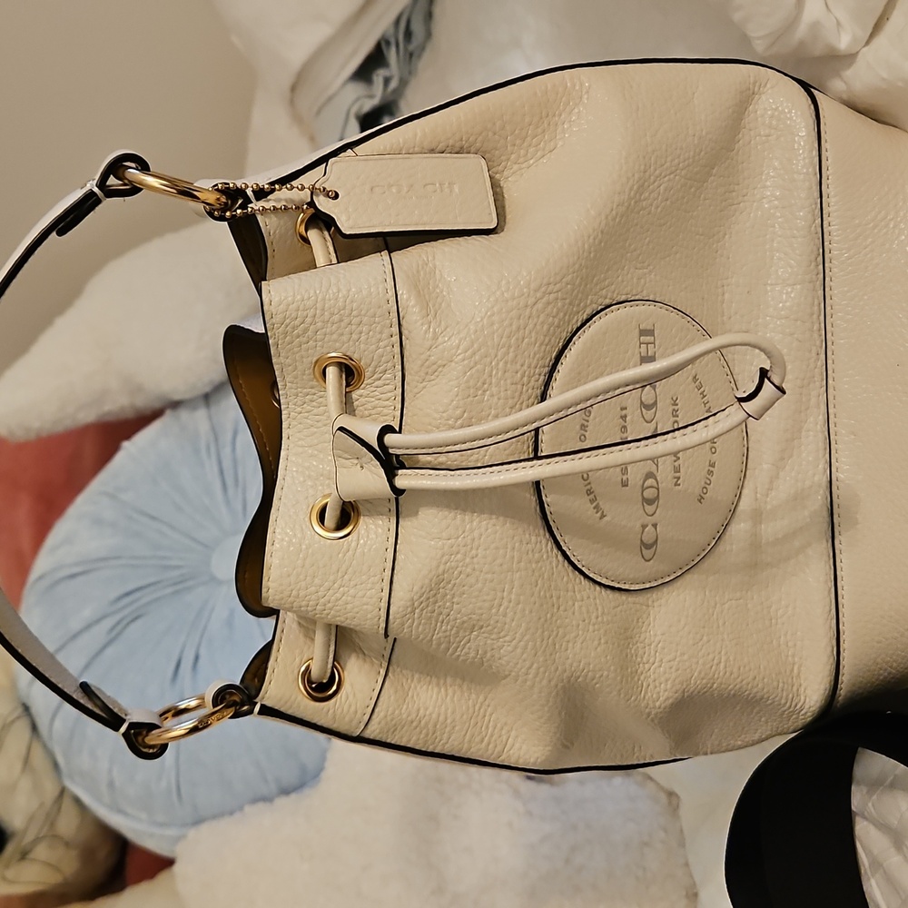 Coach Bag - Picture 2 of 5